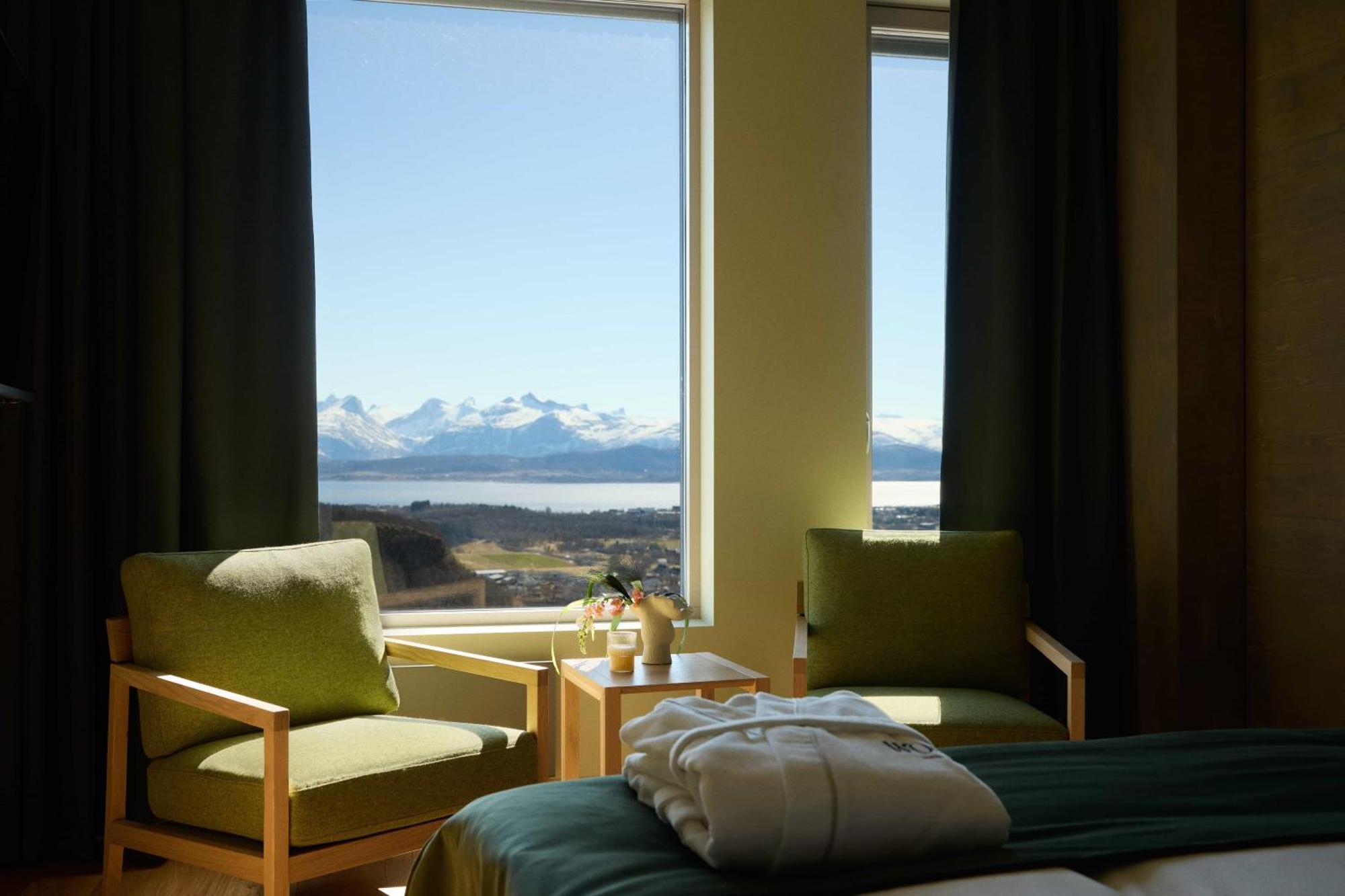 Wood Hotel Bodo Room photo